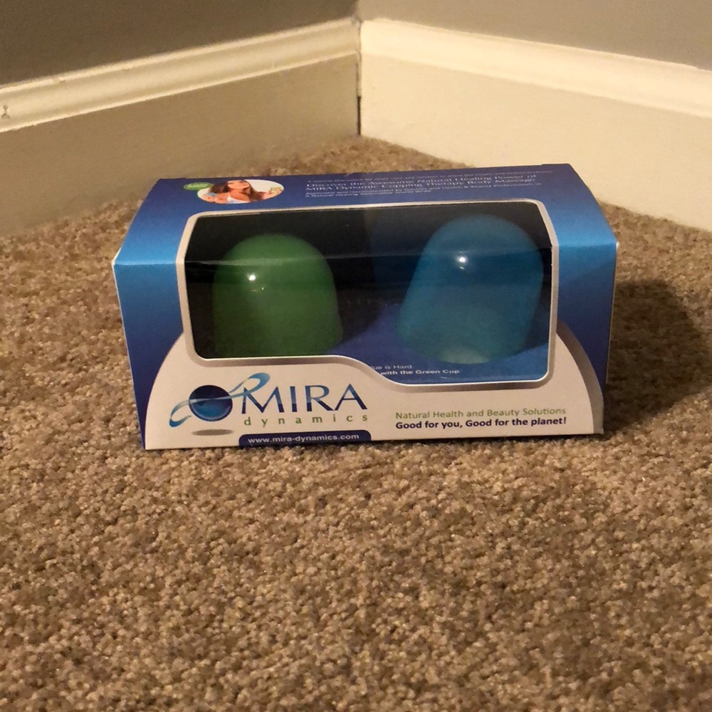 NIB!! ✨ Set of two MIRA Dynamics cups ✨